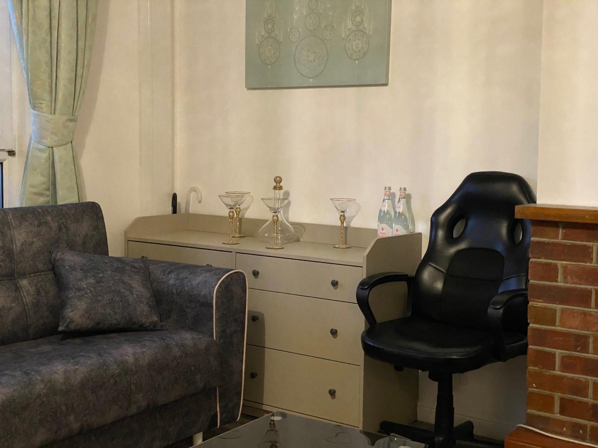 Charm - 3 Bedroom House Near Canary Wharf Londra